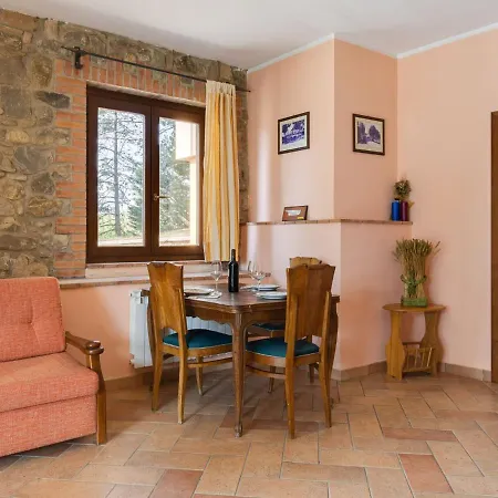 Beautiful Farmhouse In With Terrace Дом отдыха *