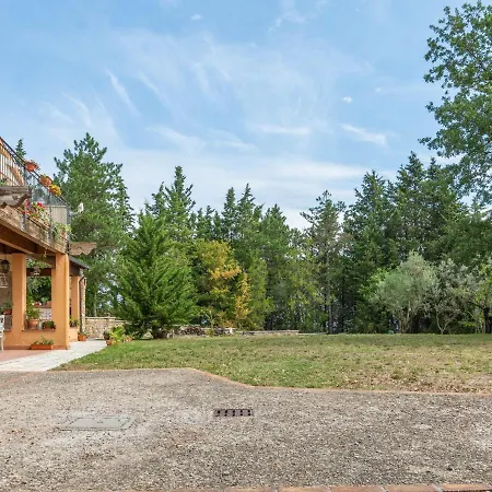 Beautiful Farmhouse In With Terrace Дом отдыха *